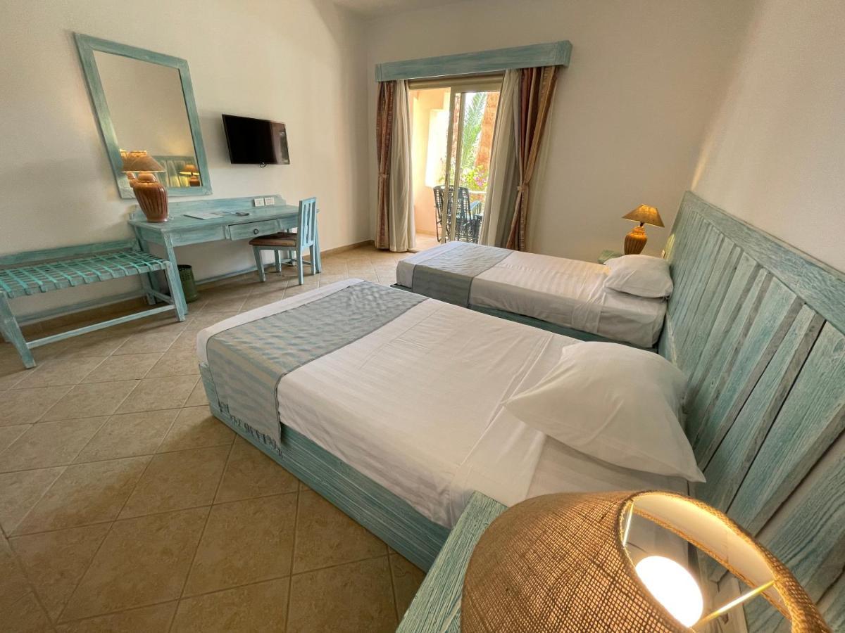 Blue Lagoon View Resort & Spa Marsa Alam Exterior foto